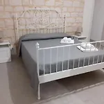 Kamp alanı Il Carrubo House