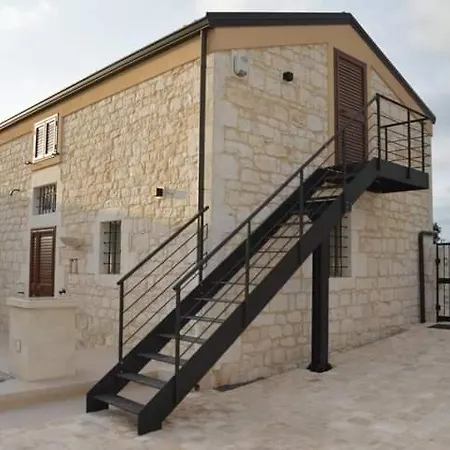 Campsite Il Carrubo House